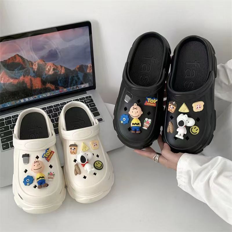 Thick bottom shit feeling new style hole shoes women's summer wear non-slip 2024 explosion beach toe-covered sandals for women
