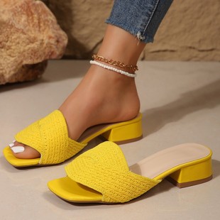�羳���控�и�����ЬŮ�⴩��a2025�ļ��¿��w�����Q�r��һ����