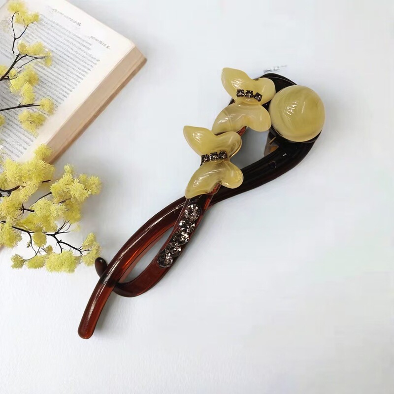11cm アクリルワンワードクリップゼリーツイストクリップ女性の後頭部ヘアアクセサリーハイエンドライト高級ヘアクリップ|undefined