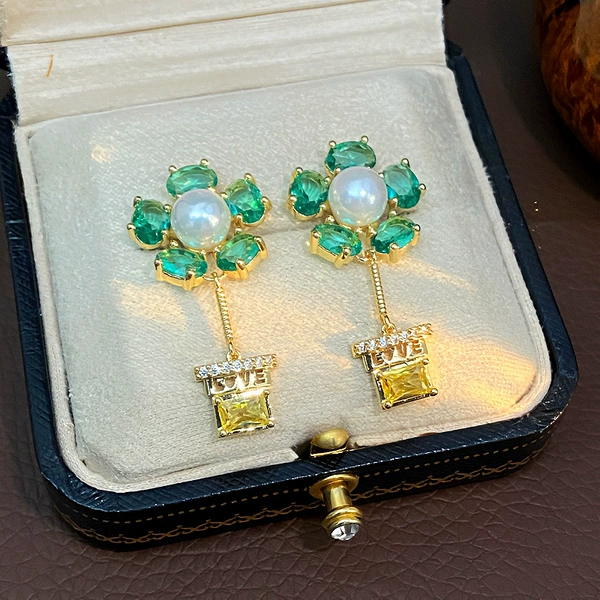 Green silver needle