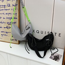 ����������������25�¿���|��Ů�����б���б����r�Іμ���Ӱ�