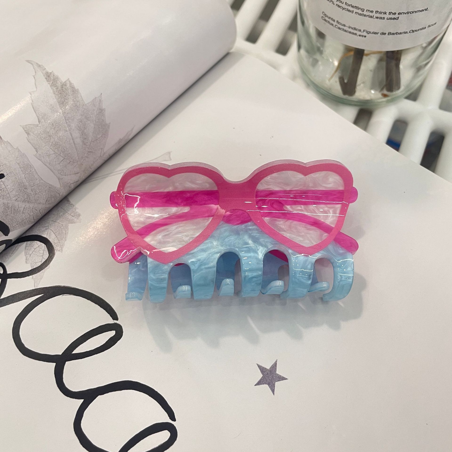 32g Weight Hair Clip, Hair Claws Hair Accessories Type 1 Piece Quantity Cartoon Style Korean Style Women's Cartoon Angel Wings Acrylic Hair Clip Hair Claws