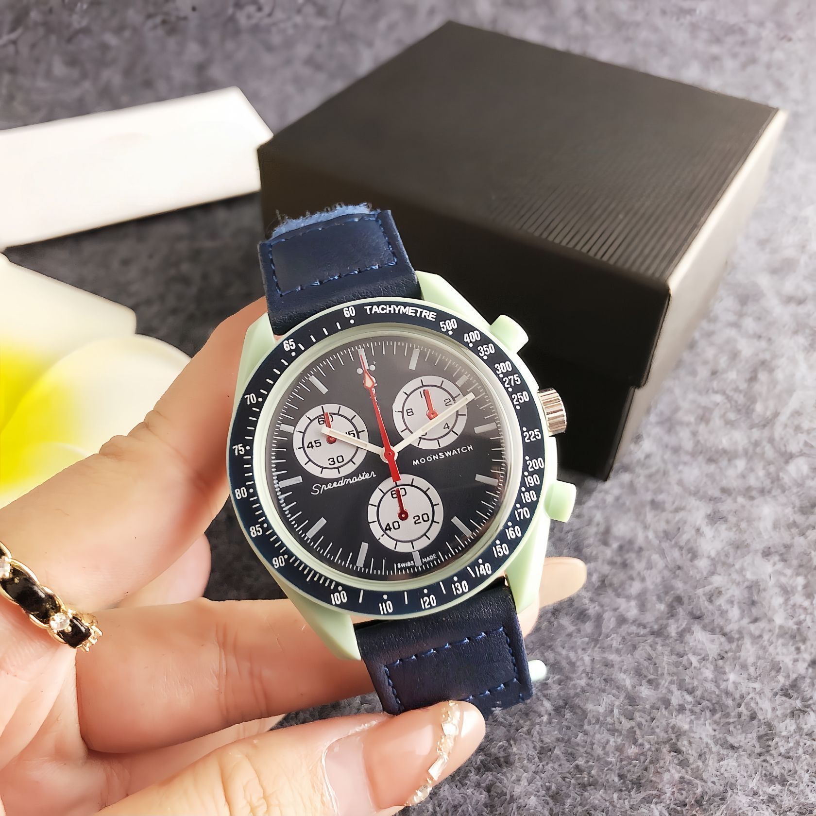 Multifunctional Men's Chronograph Quartz Watch with Black Dial, Exquisite and Fashionable Strap, Sports Three-Eye Dial, Temperament, Trend and Stylish