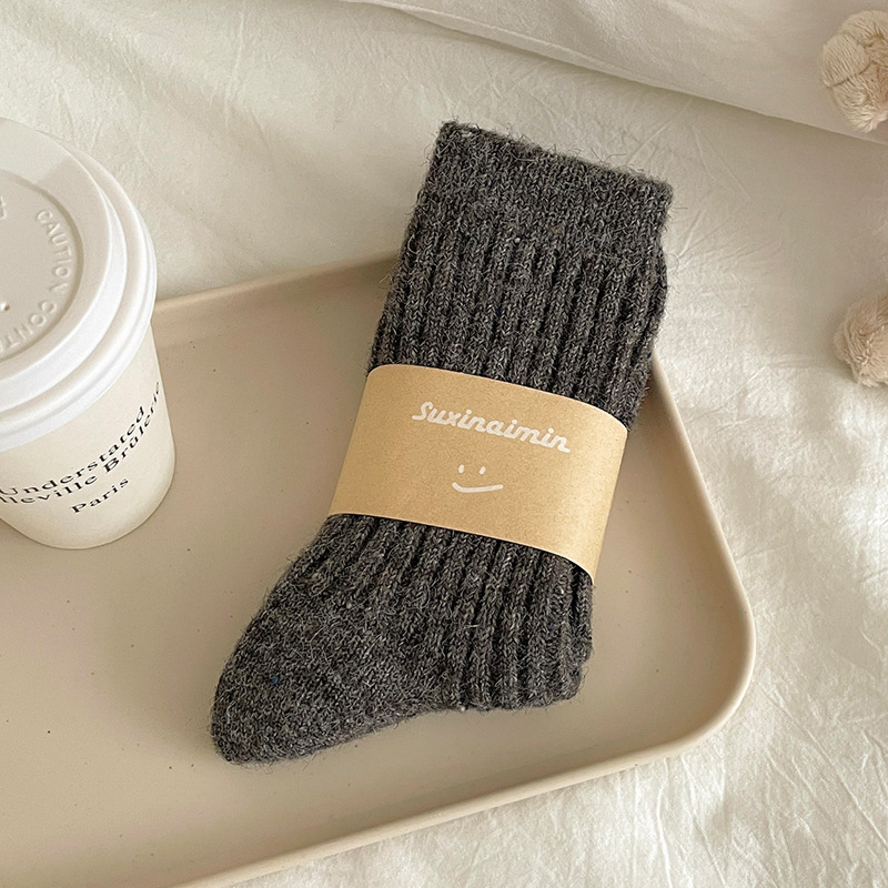 Suxinaimin calcetines de lana de las mujeres Otoño e Invierno engrosado forrado de lana hilo de punto cálido calcetines japoneses de media pantorrilla calcetines de pila Zhuji