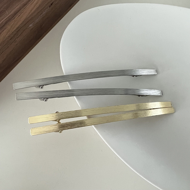 Forcina per capelli in metallo con design di nicchia in stile coreano, semplice, estiva, con clip posteriore e laterale, a molla, tutto abbinato_voghion.com