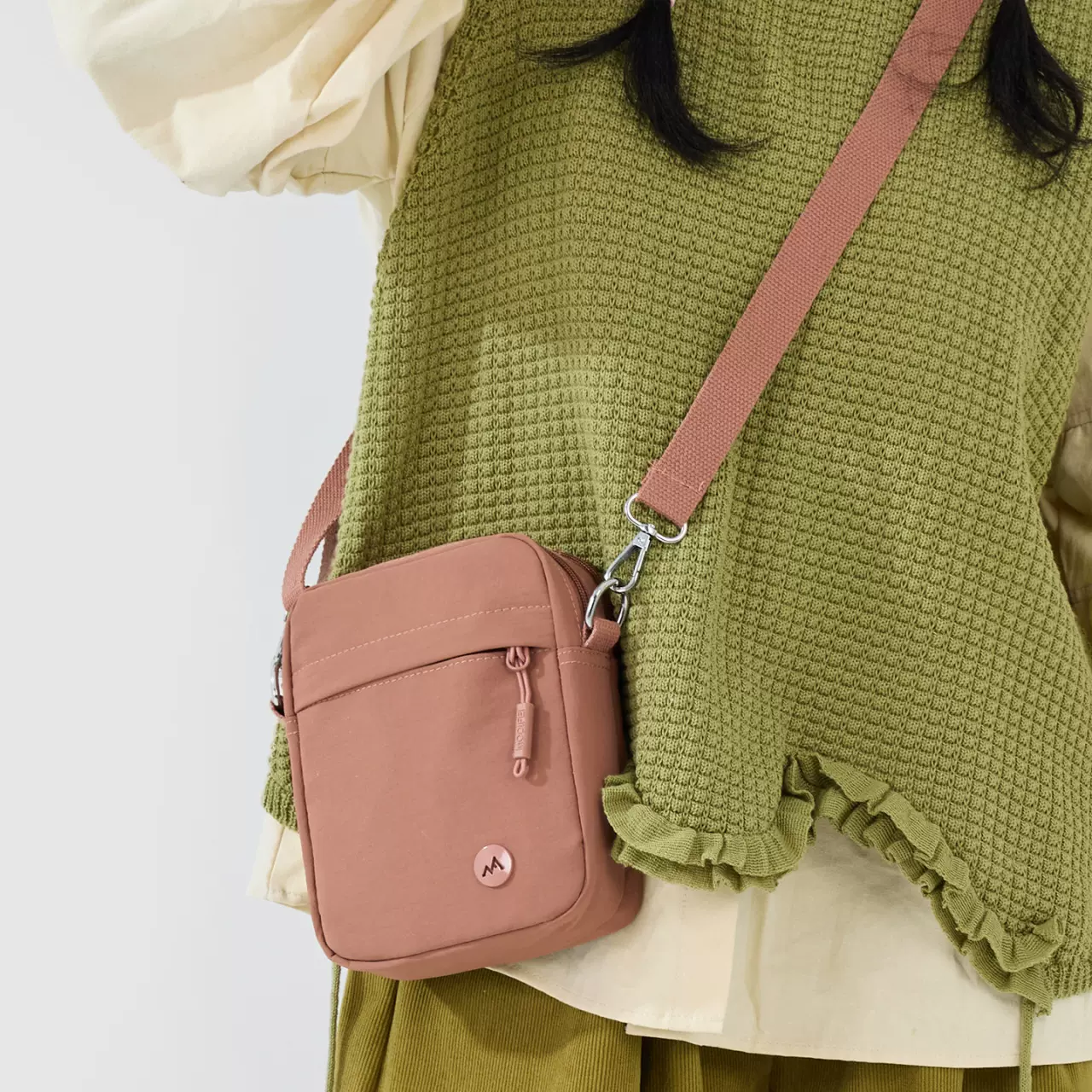 通勤简约纯色帆布斜挎包男女同款休闲时尚小方包多功能轻便单肩包