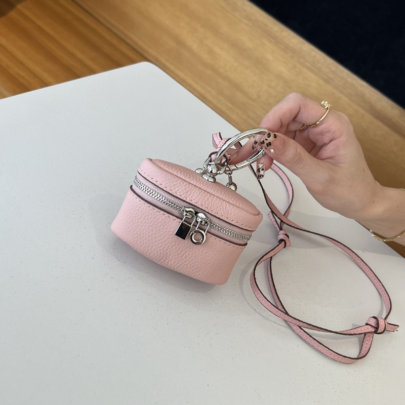 インスタイルシンプルポータブルホルターネック口紅化粧品バッグ本革ヘッドフォンバッグ第一層牛革ミニバッグ吊り下げ装飾品|undefined