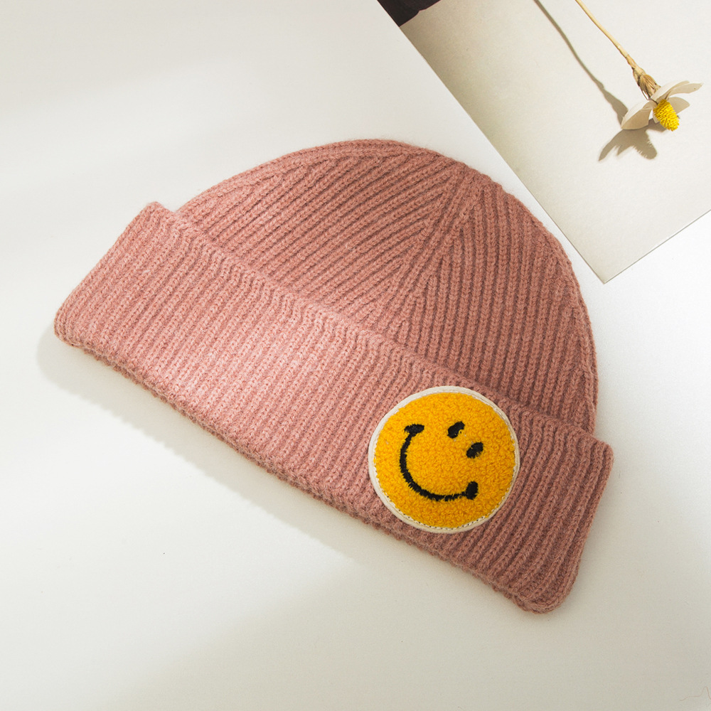 Korean Woolen Hat Autumn And Winter Warmth Big Smiley Face Dome Solid Color Cartoon Smiley Thick Knitted Hat display picture 9