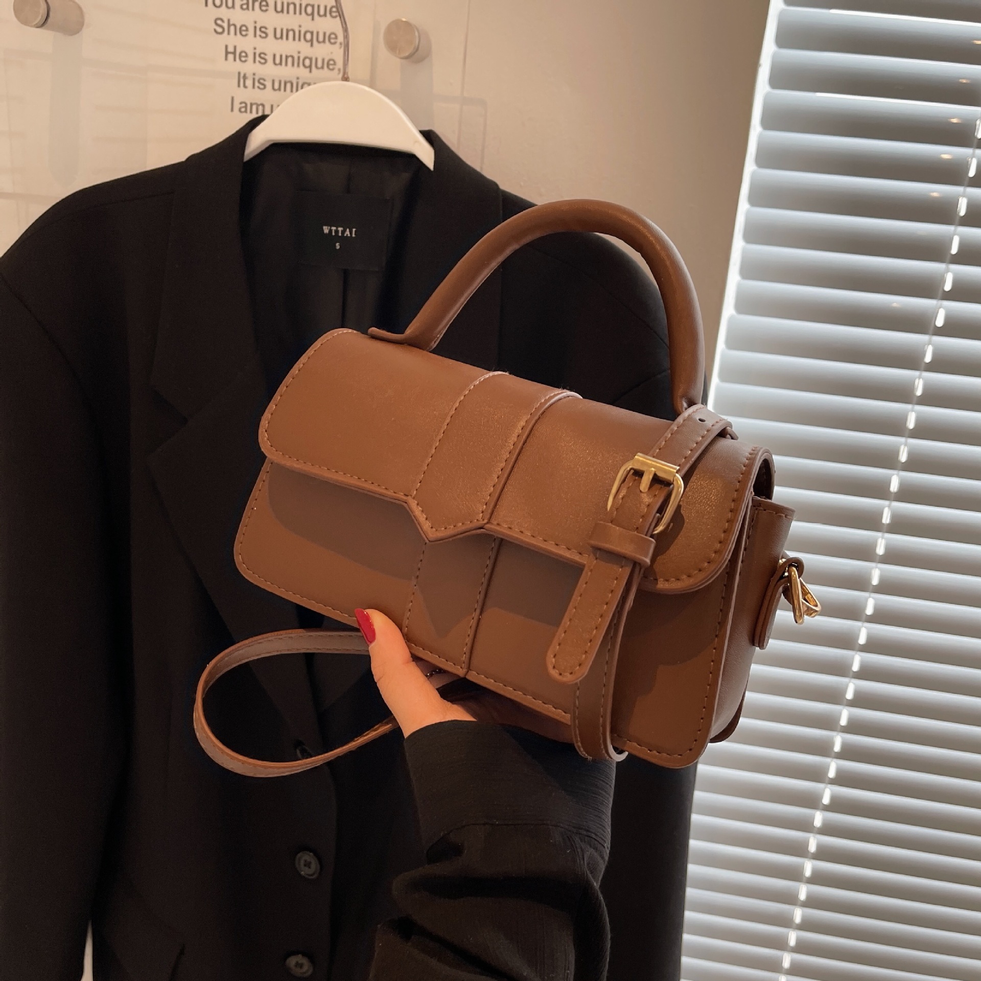 今年流行小包包女包2024新款潮時尚手提小方包百搭ins小眾斜挎包