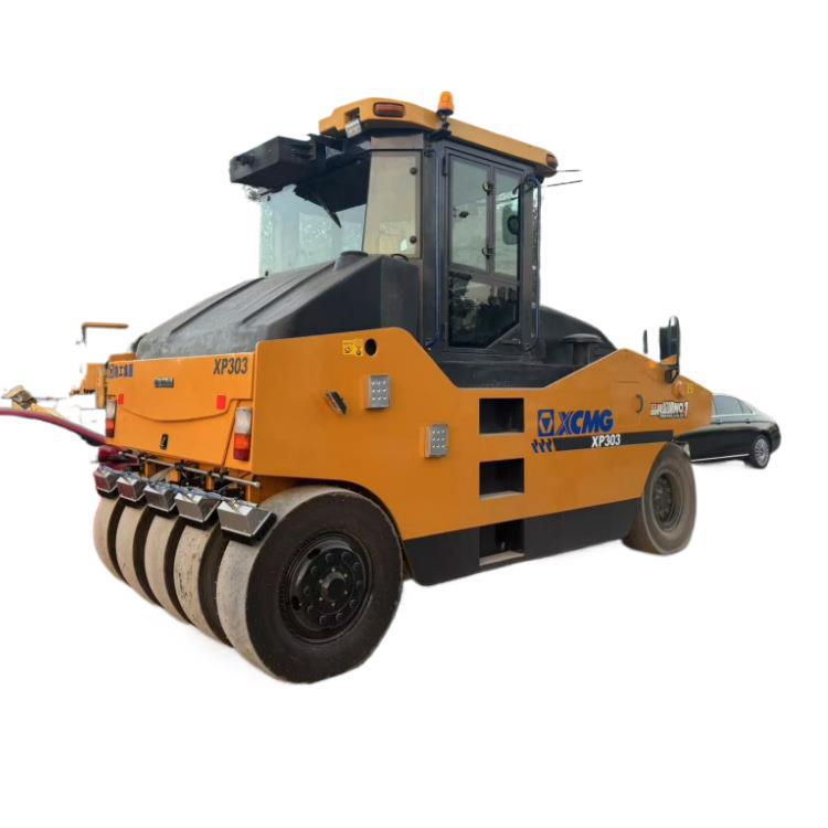Usado XCMG XP303K rodillo de goma XCMG 30 toneladas delantero 4 detrás de 5 rodillos de asfalto
