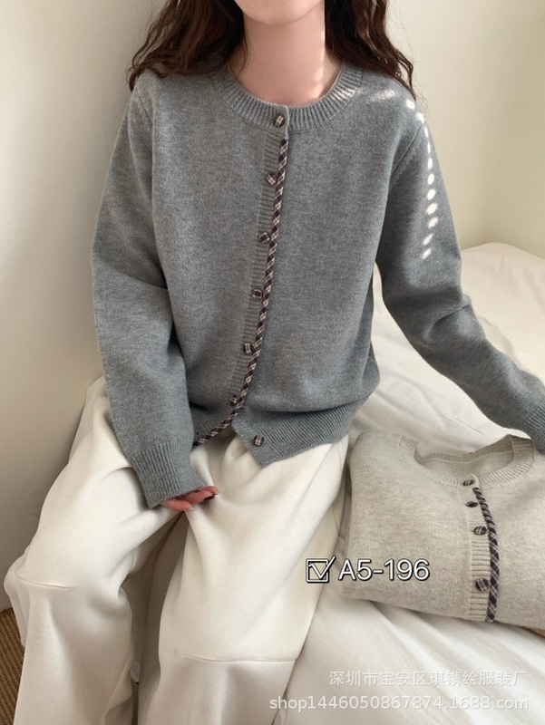 琪镌绘制韩系圆领毛衣开衫外套女春秋设计感软糯宽松针织上衣196|undefined