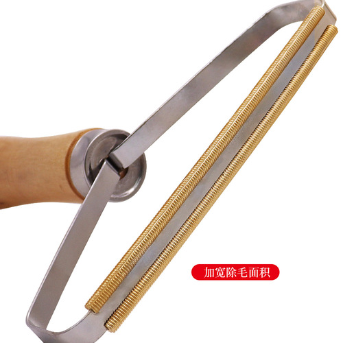 Pet Hair Remover with Wood Handle, Pet Hair Cleaning Tool, Carpet Hair Scraper, Cat Hair Brush, Cat Hair Removal Brush Gadget