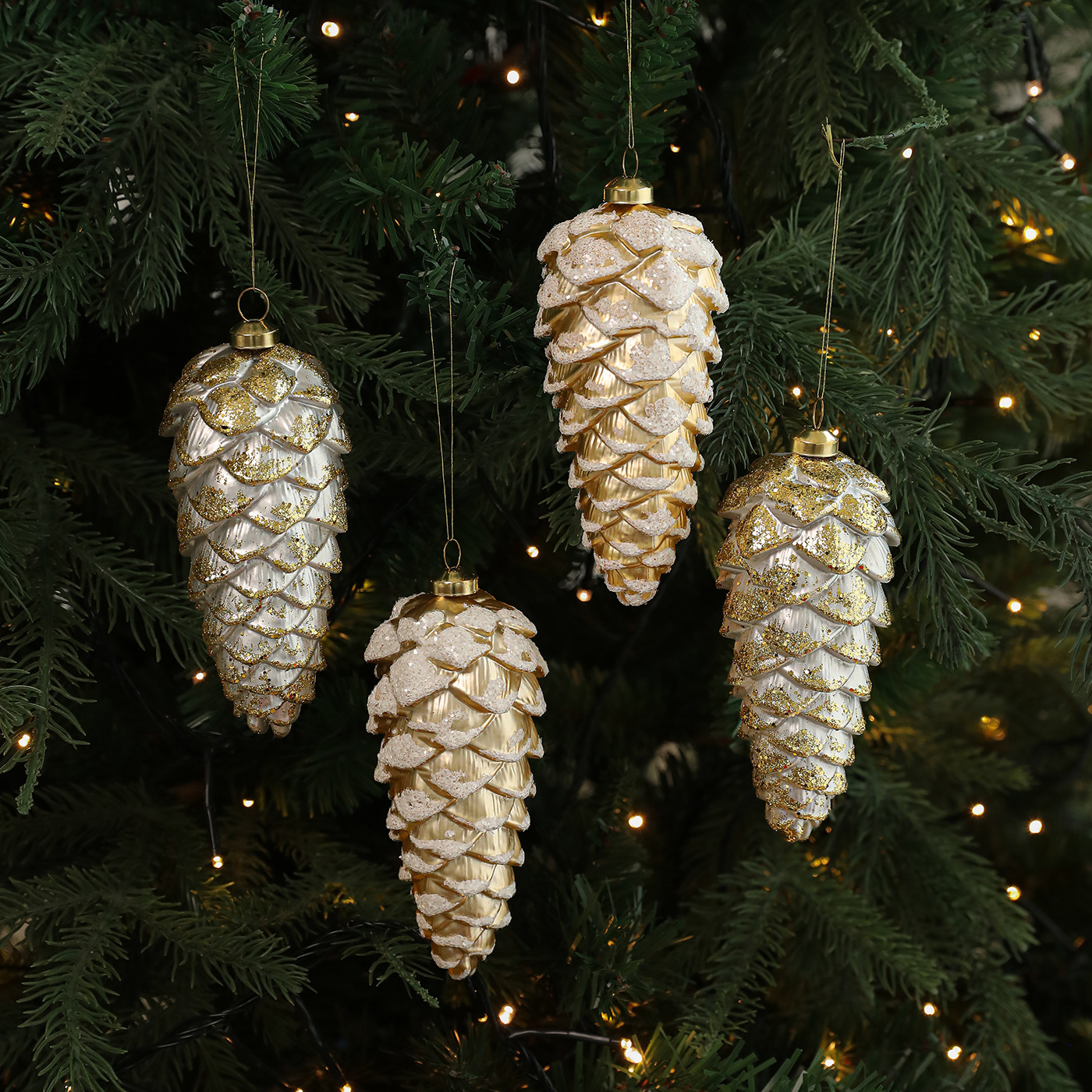 Plástico transfronterizo de alta calidad retro oro y plata pinos y nueces en caja de árbol de Navidad colgante decoración de decoración colgante