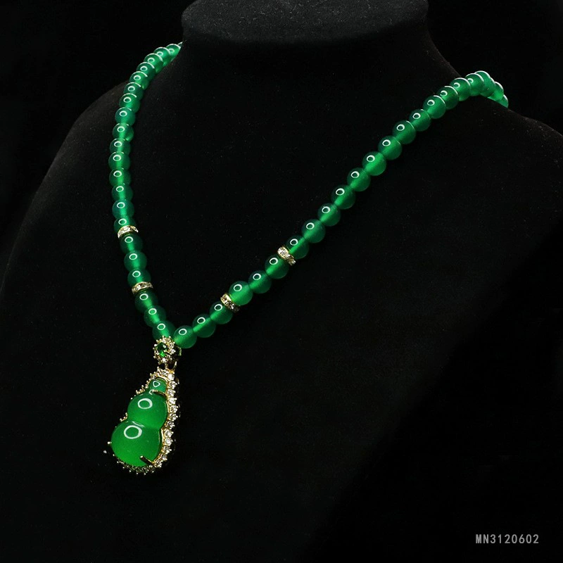 Yuyu Bingwu Emperor Зеленое халцедонное ожерелье Агат свитера цепи новые китайские ювелирные изделия оптом MN3120602