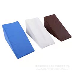Lift the upper limb, position the body with padding in front of the arms and elbows post-surgery high-density position pad triangular turning pad wholesale