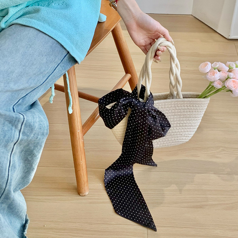 Pequeña bufandas de seda de punto de onda de verano versátil ins bufandas delgadas y largas correa de correa retro coreana correa de pelo correa de cinta