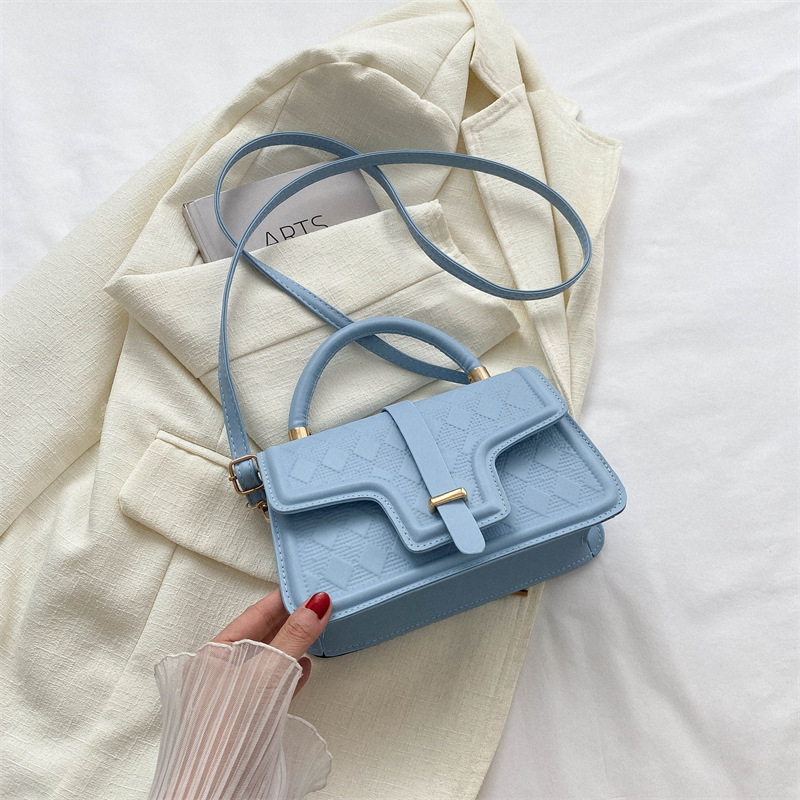 Elegant simple fashion this year popular textured handbag 2023 Summer new western style shoulder crossbody small square bag