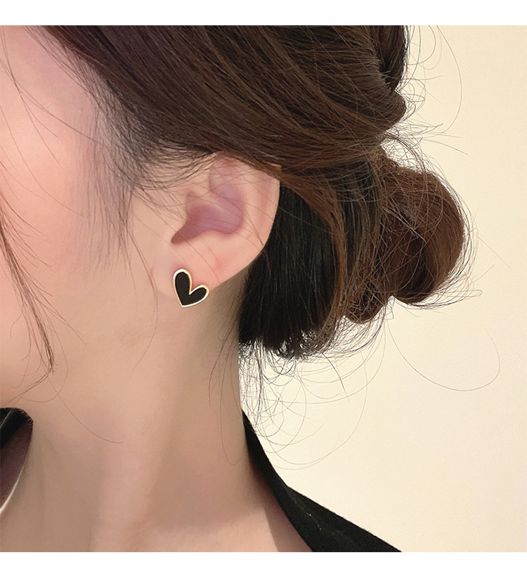 1 Pair Quantity 1 Pair Simple Style Heart Shape Alloy Enamel Women's Ear Studs