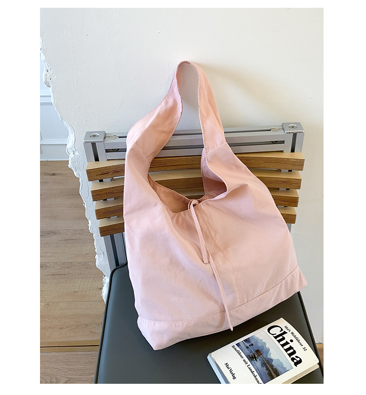 Commuting large-capacity nylon fabric bag for women, 2025 new style casual and versatile single-shoulder bag, fashionable tote bucket bag undefined