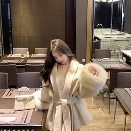 连衣裙;时尚休闲套装;女式T恤