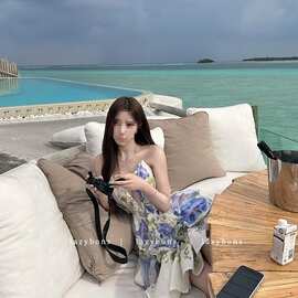 蓝色抹胸连衣裙女装夏季新款气质垂皱设计礼服裙海边度假风短裙子