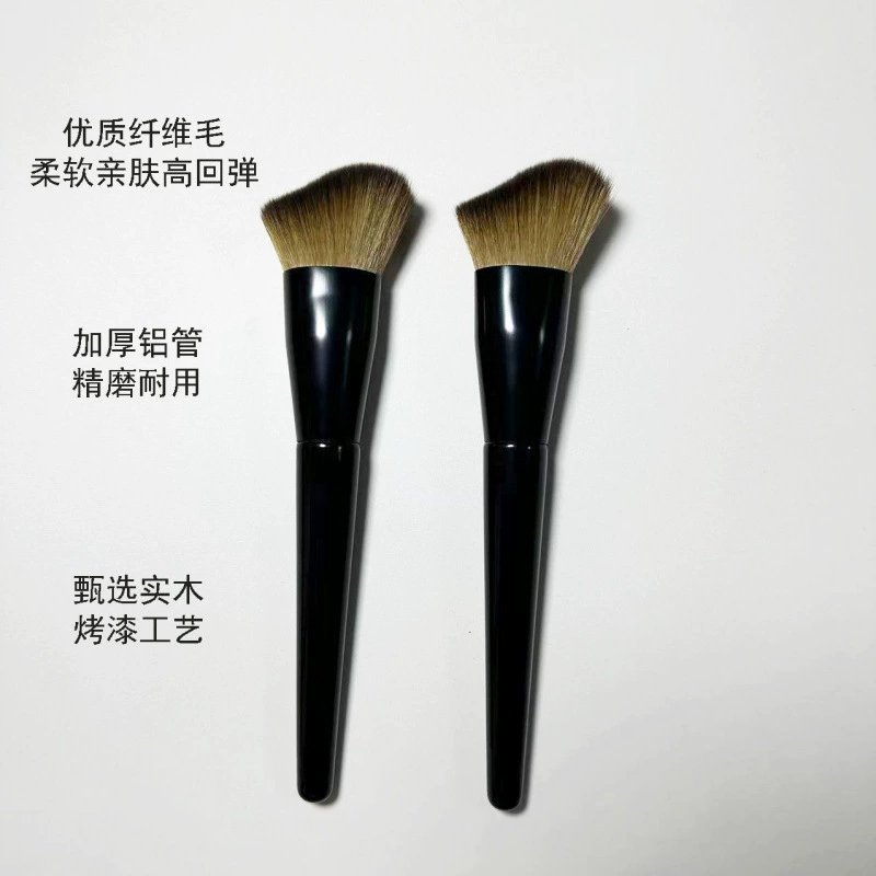 Soft brush for face for contouring