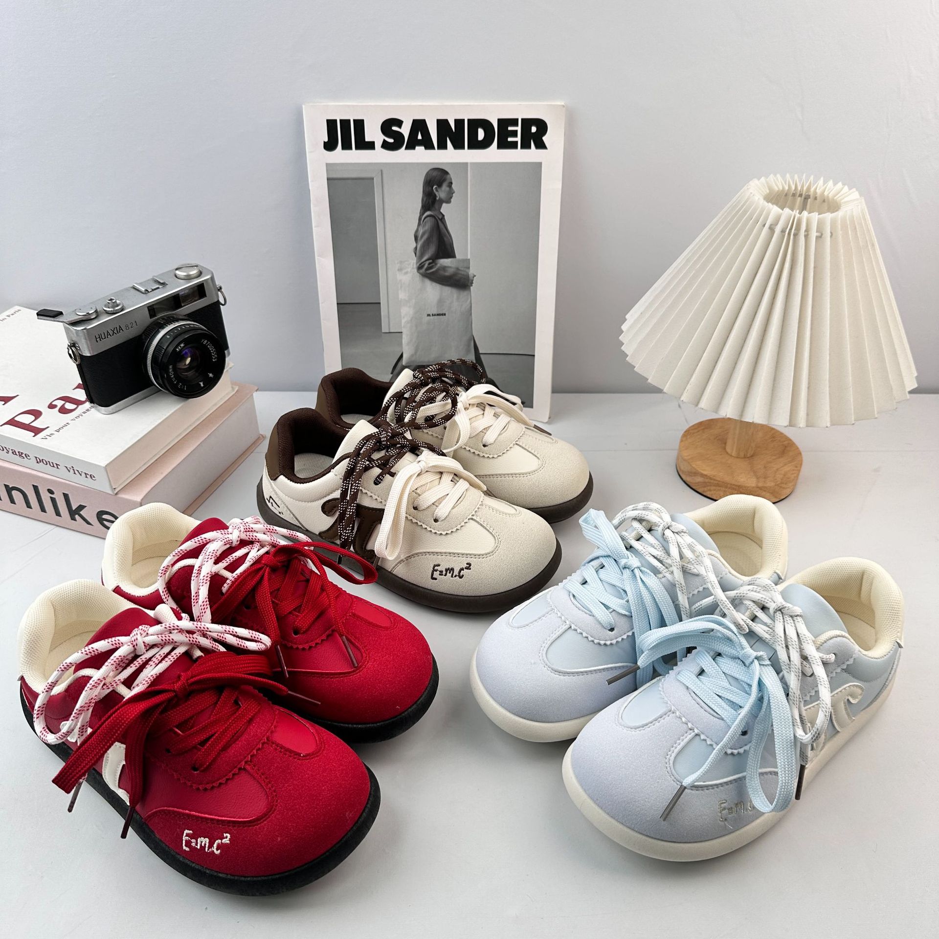 Yuanbo ligero zapatos de entrenamiento de Alemania para mujeres 2025 otoño nuevo estilo versátil coreano zapatos de lona para mujeres zapatos de skate casuales