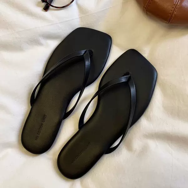 2026 Spring and Summer New Korean Style Simple Niche Square-Toe Flip-Flops Genuine Leather Women's Outdoor Flat Sandals