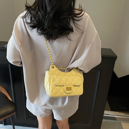 Korean Style Fashion Checkered Chain Shoulder Bag for Women 2025 Chanel Inspired Crossbody Bag Simple Single Shoulder Bag