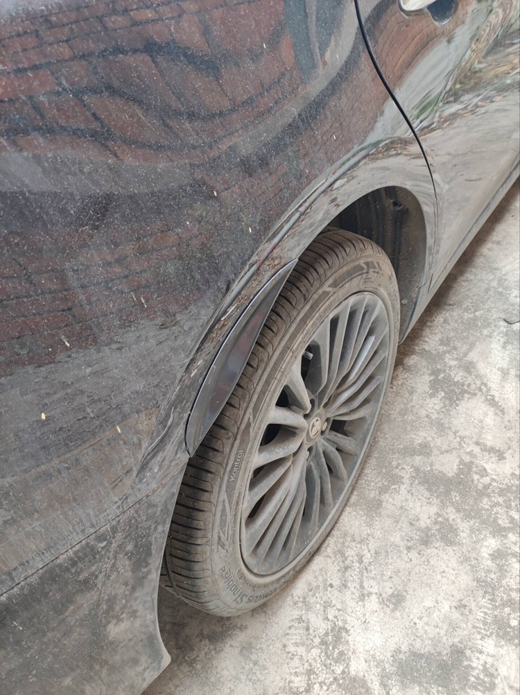Car wide anti-scratch wheel eyebrow 3D carbon fiber decorative strip three-dimensional outline anti-scratch anti-collision mud blocking modification Universal