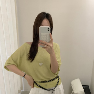 ULOUR/U�� �ļ��nϵ���s�L�͹�ײɫ�l�y�����@��б�����ᘿ���Ů