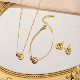 项链;手链;耳环