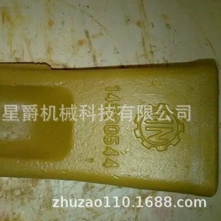 Quanzhou excavator four-wheel belt supporting wheel rail assembly bucket bucket tooth bulldozer supporting wheel supporting sprocket