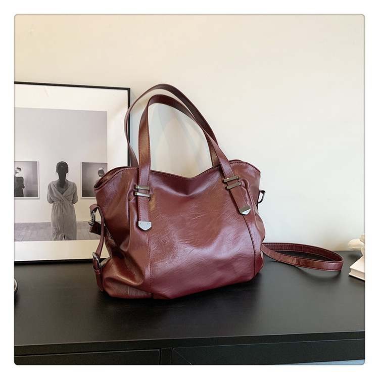 New fashionable European and American women's bags, retro and simple single-shoulder bags, large-capacity high-quality handbags, elegant crossbody bags are in stock undefined