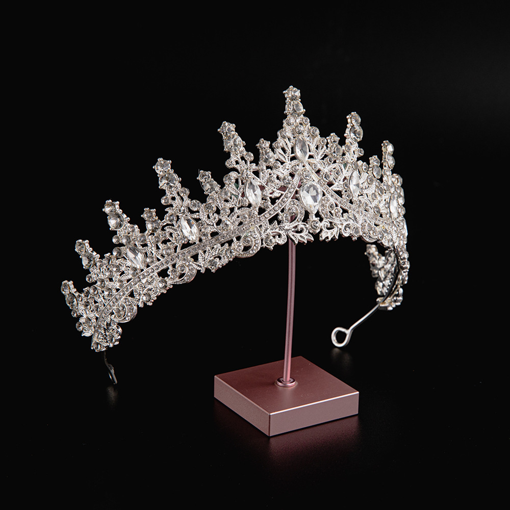 2024 verano explosivo material de aleación galvanizado estilo simple princesa corona de cumpleaños corona de boda corona de novia