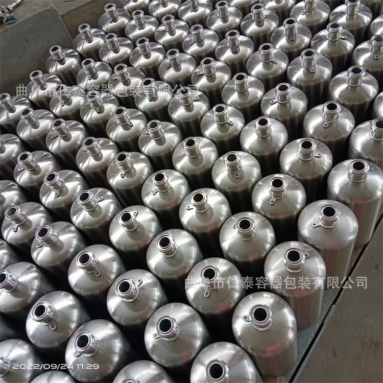 不锈钢酒桶大量出售  山东济宁制作酒容器，曲阜仁泰批发酒桶