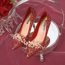 紅色亮片蝴蝶結婚鞋女2023新款中式秀禾新娘鞋訂婚敬酒服3cm低跟