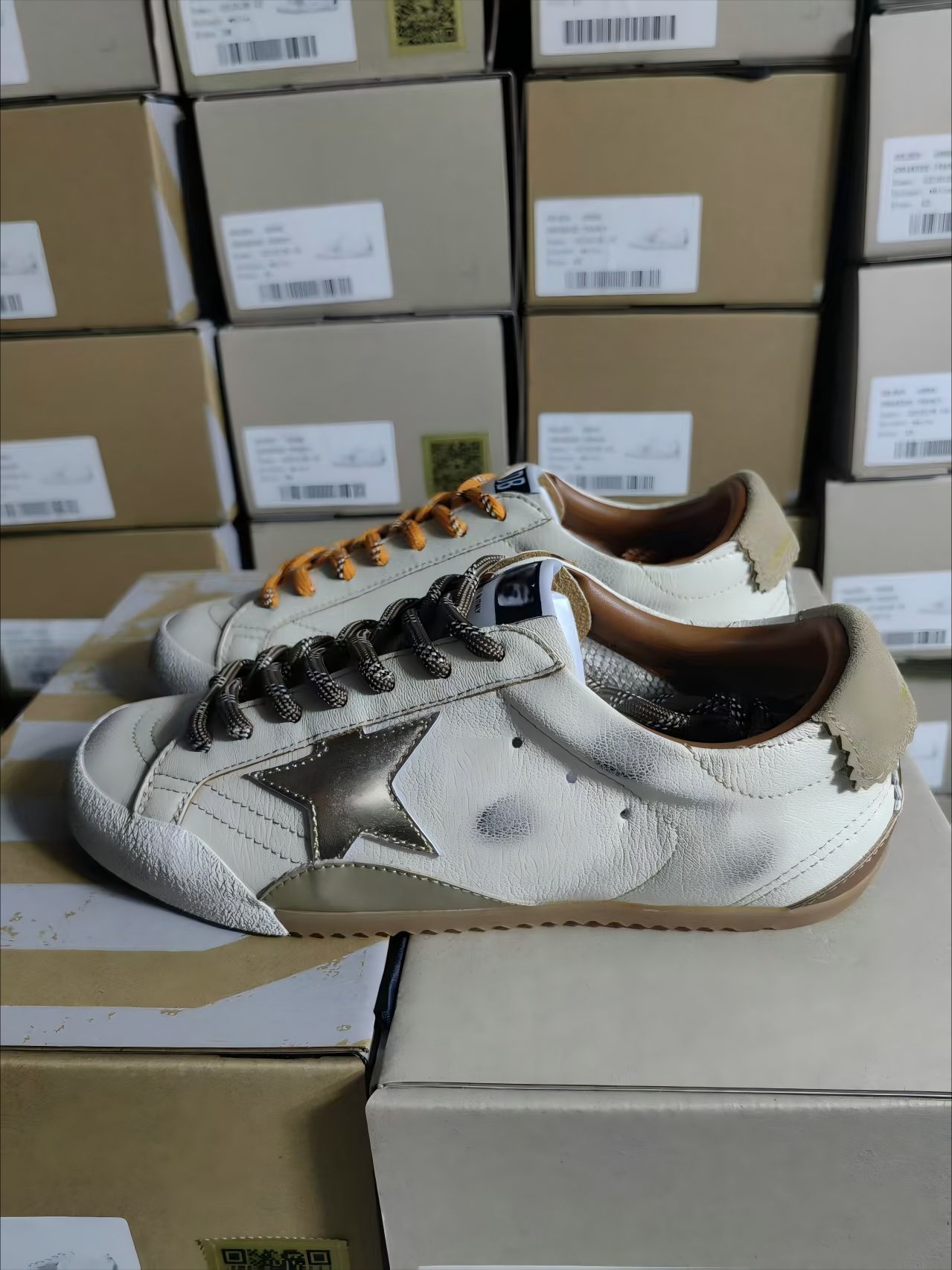 Corea del Sur viejos estrellas pequeños zapatos sucios hombres y mujeres con el mismo estilo retro casual deportes pequeños zapatos blancos 2025 nuevos zapatos sucios