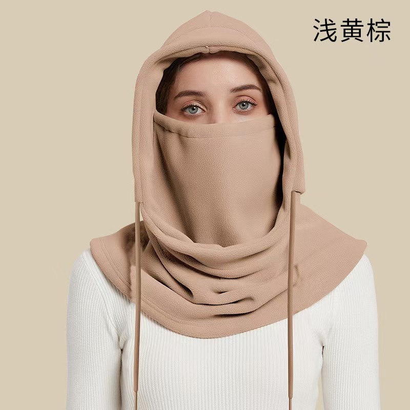 秋冬は防風帽に乗って防寒します。スキー保温マスクの帽子は首を囲みます。|undefined