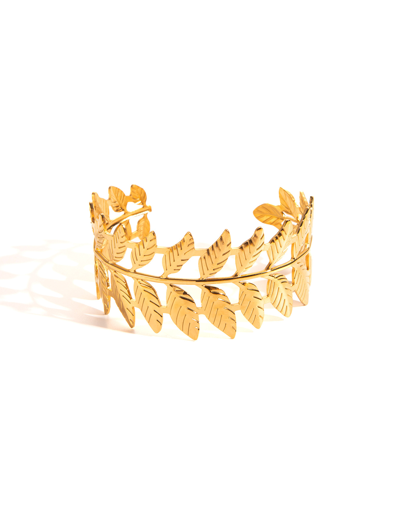 29g Weight 18K Gold Plated Plating Material Bangle Classification Titanium Steel Chain Material 1 Piece Quantity Casual, Party, Street Occasion Titanium Steel Material Flower, Butterfly Pattern All Seasons Season Women's Gender Plating Design IG Style Style Gold Color IG Style Flower Butterfly Titanium Steel 18K Gold Plated Bangle In Bulk 16