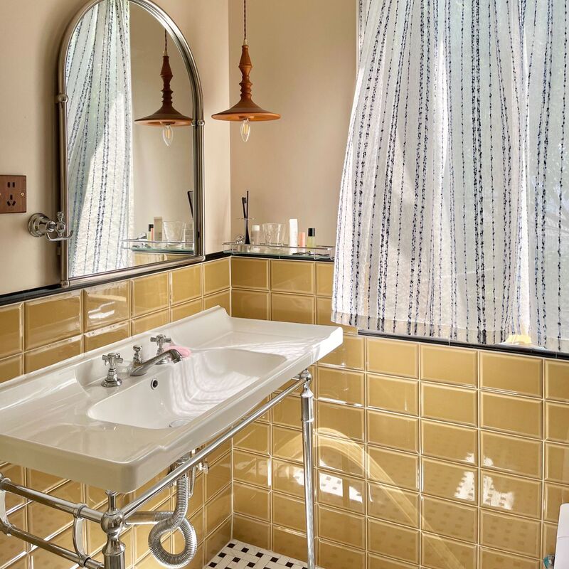 French-Style Retro Bathroom Yellow Brick Tiles Kitchen Bathroom Commercial Chocolate Wall Tiles Toilet Bar Small Tiles
