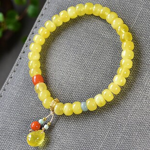 Natural Russian Chicken Oil Yellow Beeswax Old Style Single Circle Bracelet with Southern Red Beeswax Money Bag Size 7 mm Raw Ore