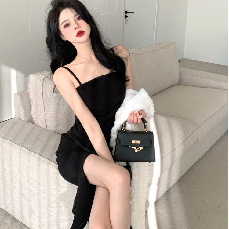 2025년 신상품 크로스보더 퓨어디자이너 스타일 라이트 매튜 심플 여름 슬링 슬릿 플리츠 원피스 기질 미디엄 렝스 스커트 여성용