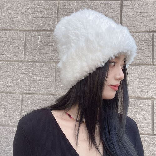 Korean plush woolen hat for women winter big head trendy ins new fashion cold hat small knitted hat showing face