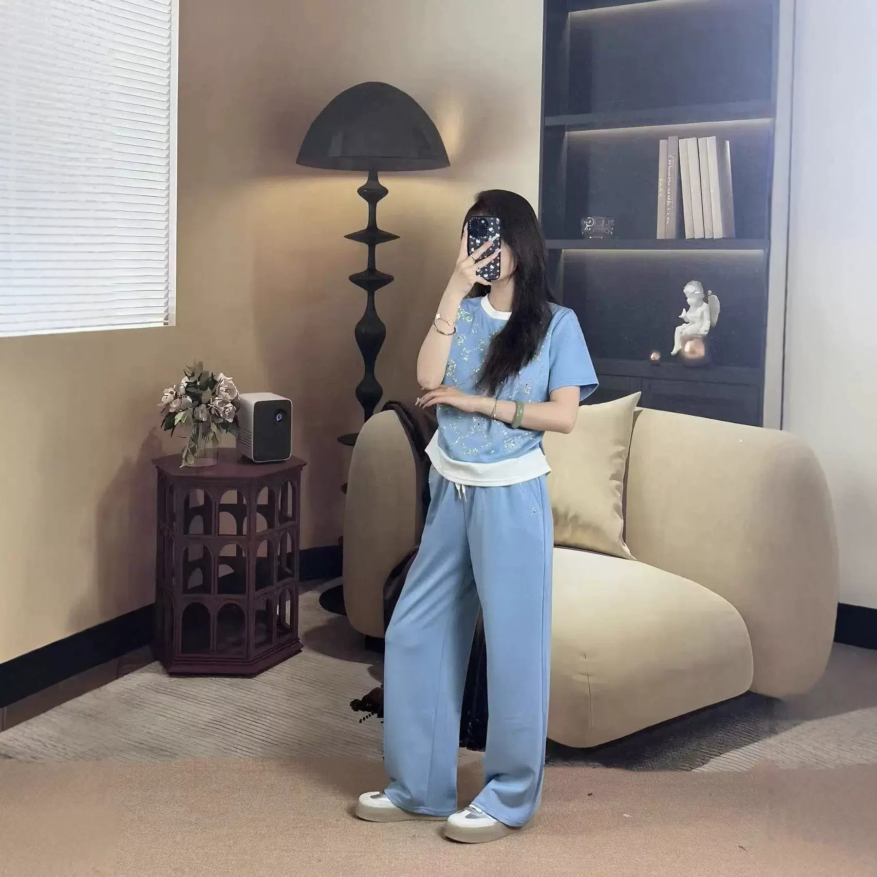 春夏气质显瘦收腰短款运动套装女士小众设计感洋气休闲女装两件套