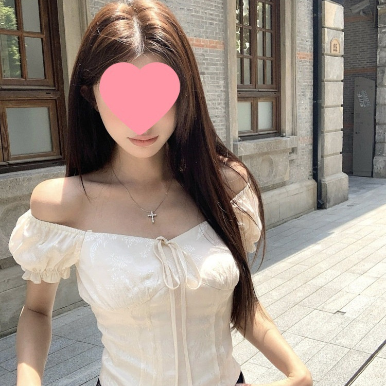 Qiu Rou Romantic French Design Lace Embroidery Shirt for Women, New Summer Style with Elegant Puff Sleeves
