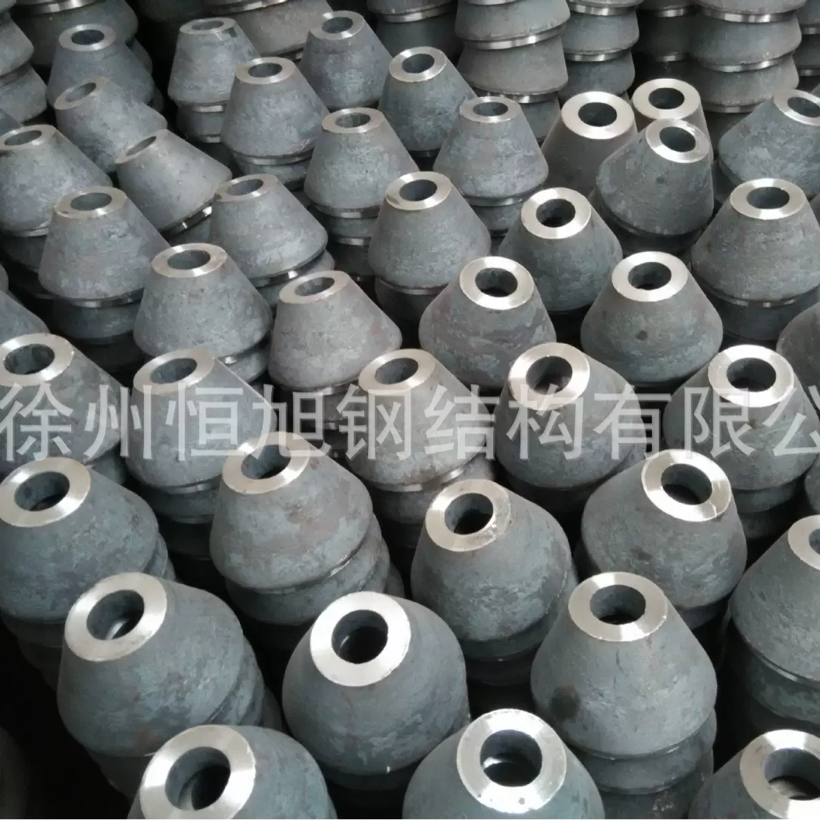 标准规范大跨度煤棚厂房螺栓球网架配件制作及施工承重支架钢构