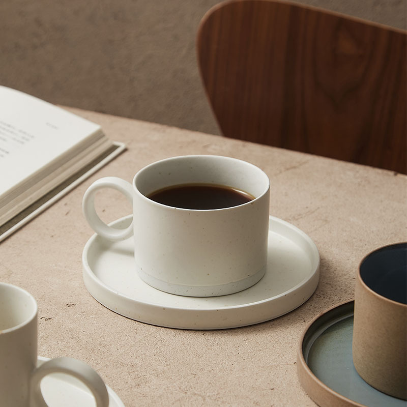 Taza de café de tamaño medio con anillo de montaña y río, platos de arroz blanco, regalos domésticos, set de cafeteria de cerámica moderna y simple al por mayor