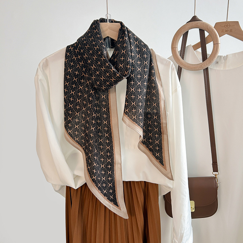 Nicho retrógrado seda monocapa toallas paralelas de moda transfronteriza japonesa y coreana mujer alta sensación de lana toallas de impresión de seda