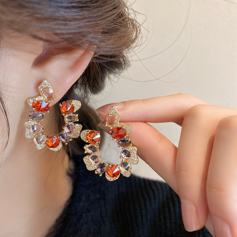 Retro Water Droplets Copper Inlay Zircon Ear Studs 1 Pair